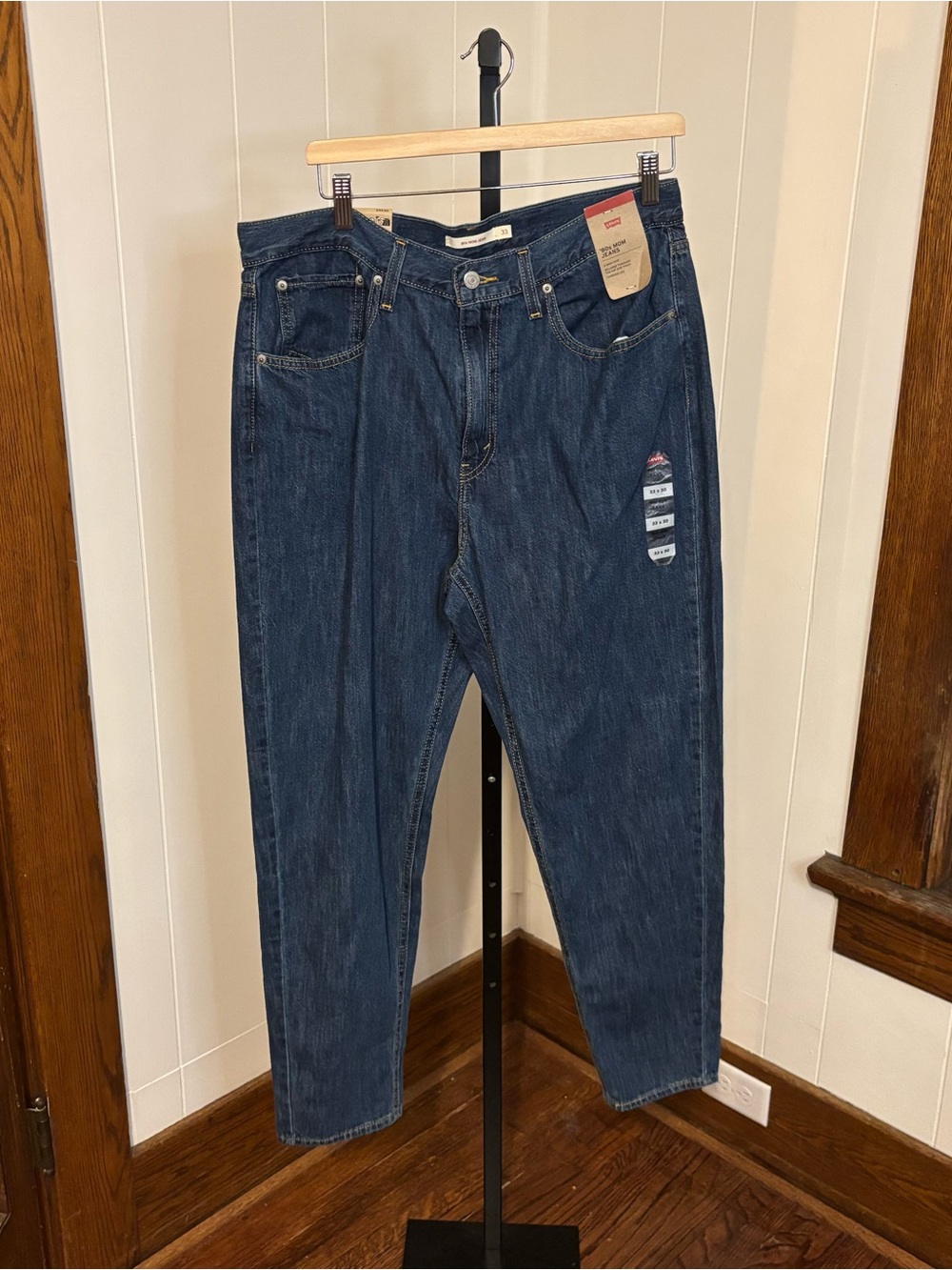 Levi’s ’80s Mom Jeans High Rise Tapered Leg Dark Wash Womens 34x30 NWT *NOTE